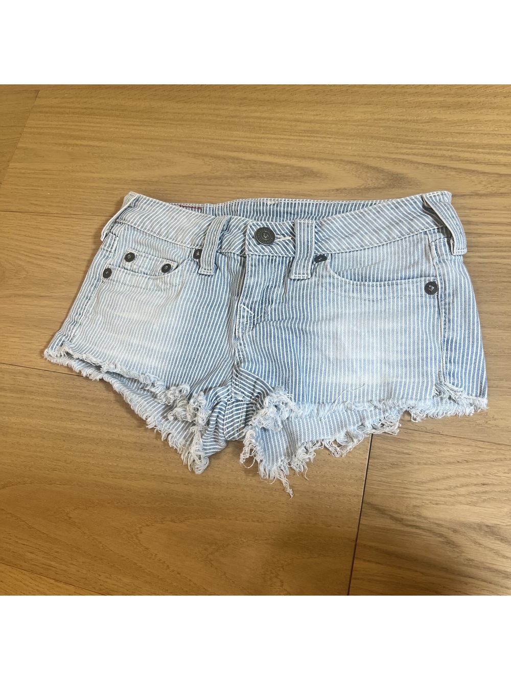 True Religion Women's Blue Denim Shorts – Size 26